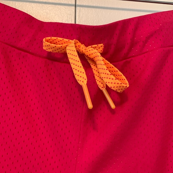Reebok Play Dry Workout Ready Collection Pink & Orange Athletic Shorts Size M - Picture 2 of 8